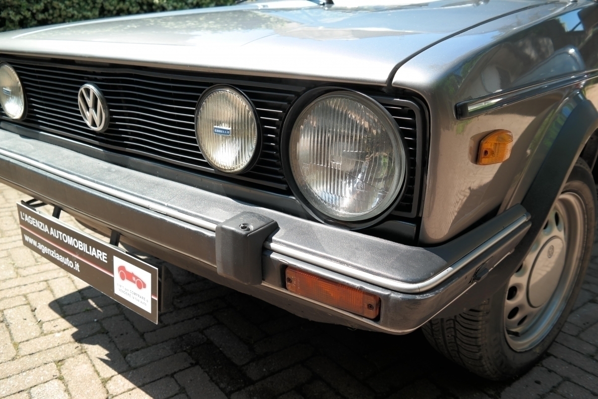 Volkswagen Golf — 12