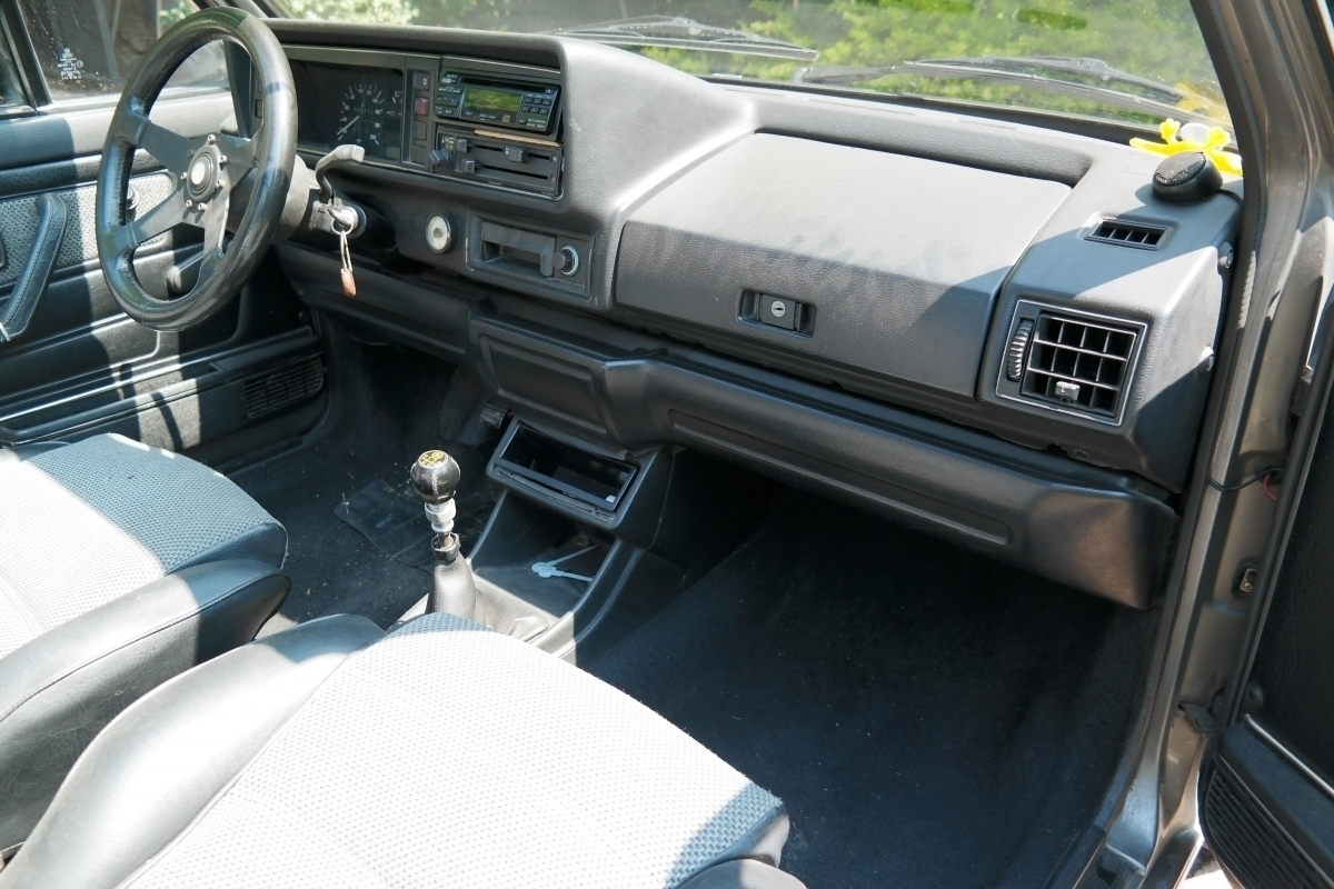 Volkswagen Golf — 14