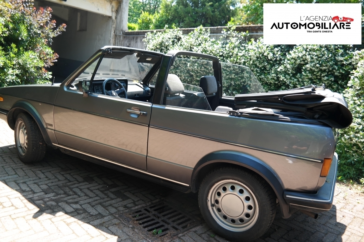 Volkswagen Golf — 2