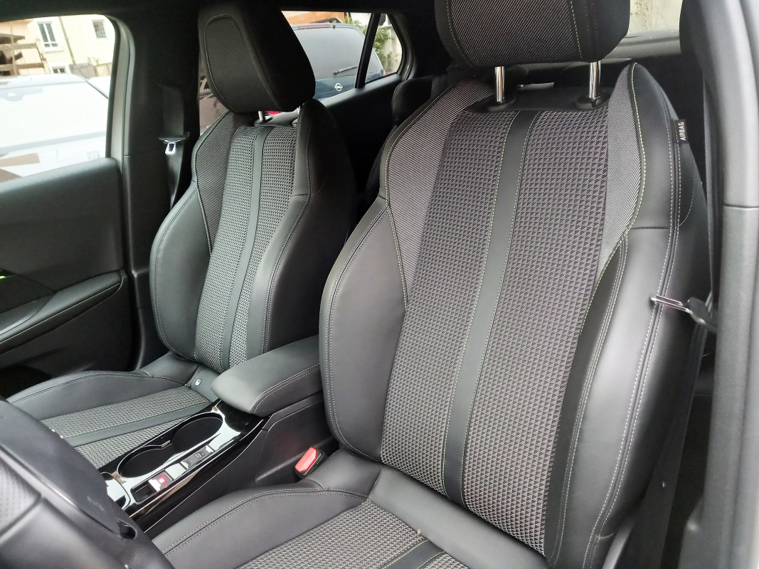 Peugeot 2008 — 9