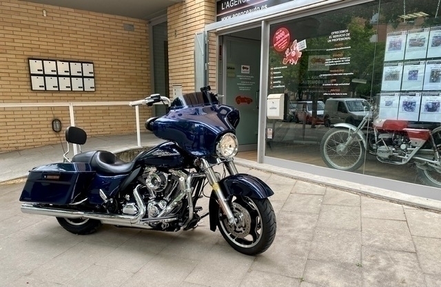 Harley Davidson Street glide — 2