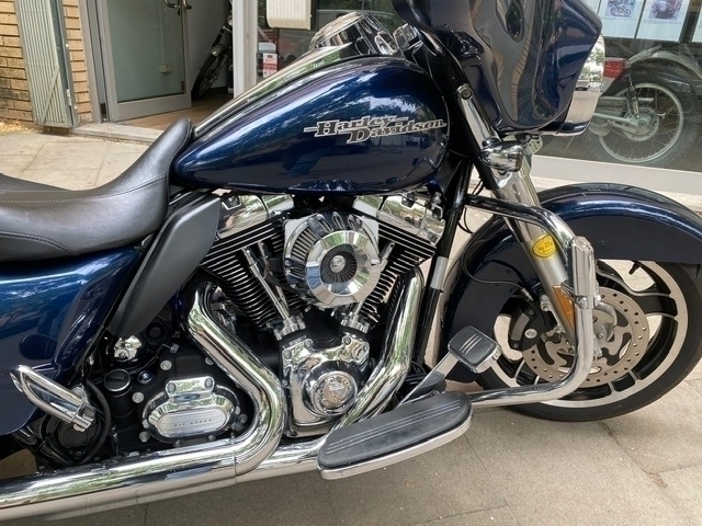 Harley Davidson Street glide — 12