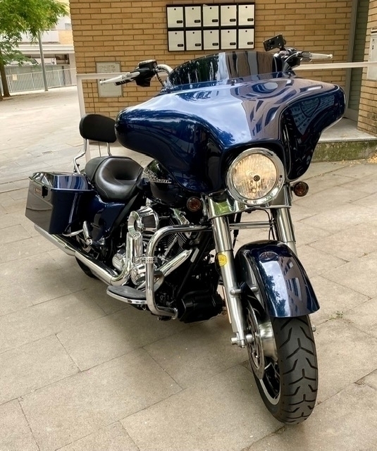 Harley Davidson Street glide — 13