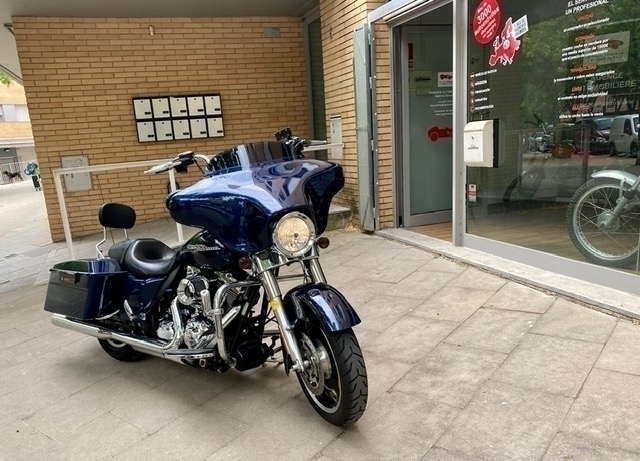 Harley Davidson Street glide — 14