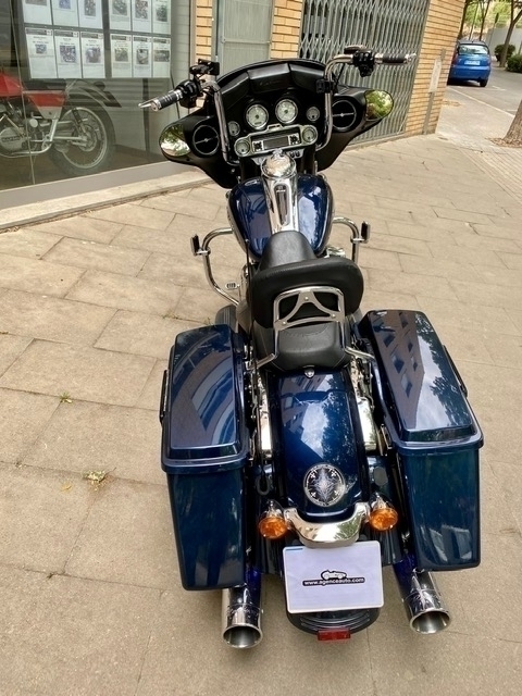 Harley Davidson Street glide — 16