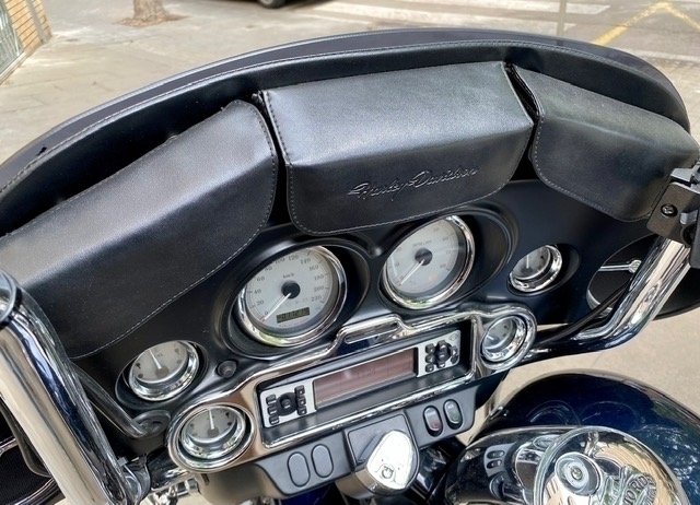 Harley Davidson Street glide — 17