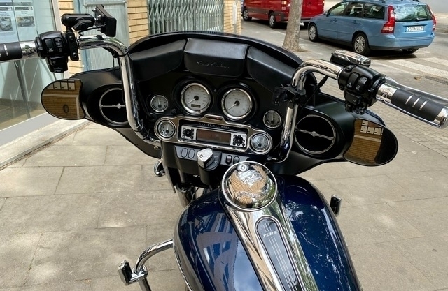 Harley Davidson Street glide — 23
