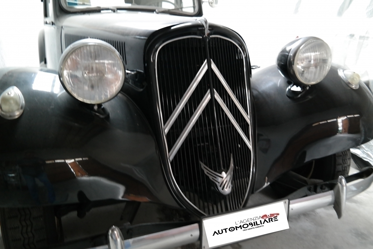 Citroen Traction/15 — 3