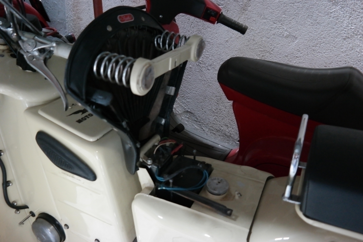Moto Guzzi Galletto — 3