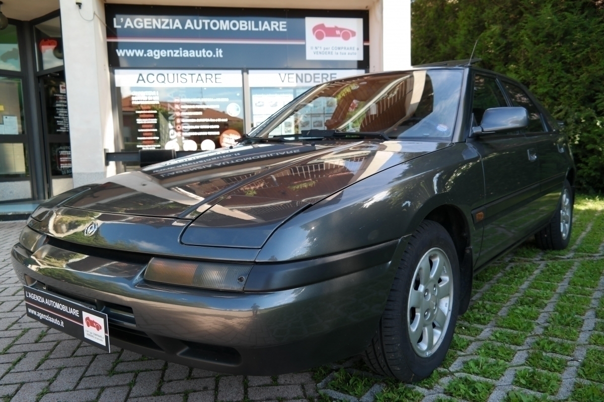 Mazda 323 — 2