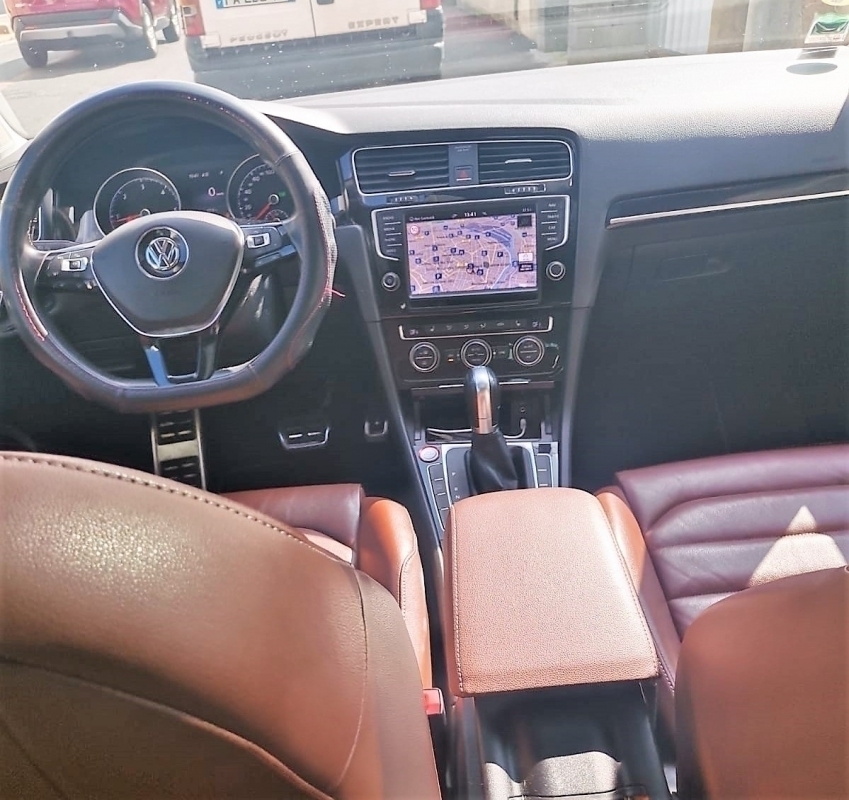 Volkswagen Golf — 6