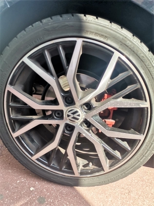 Volkswagen Golf — 7