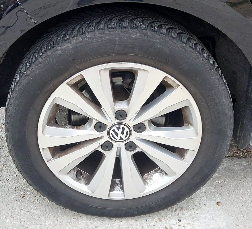 Volkswagen Golf — 17