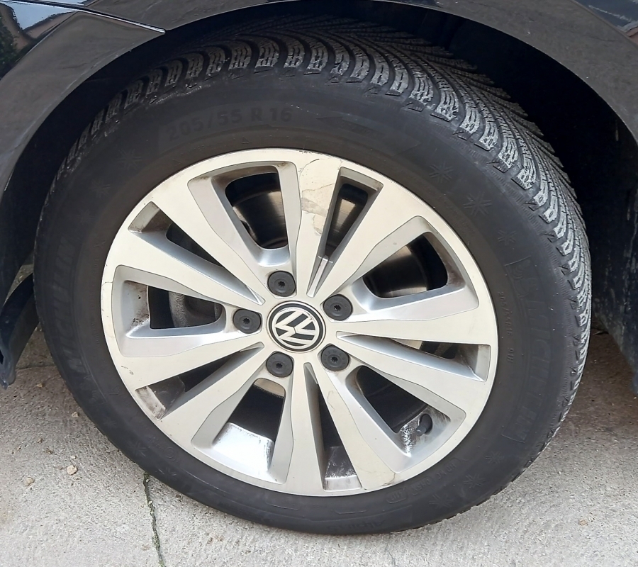 Volkswagen Golf — 18