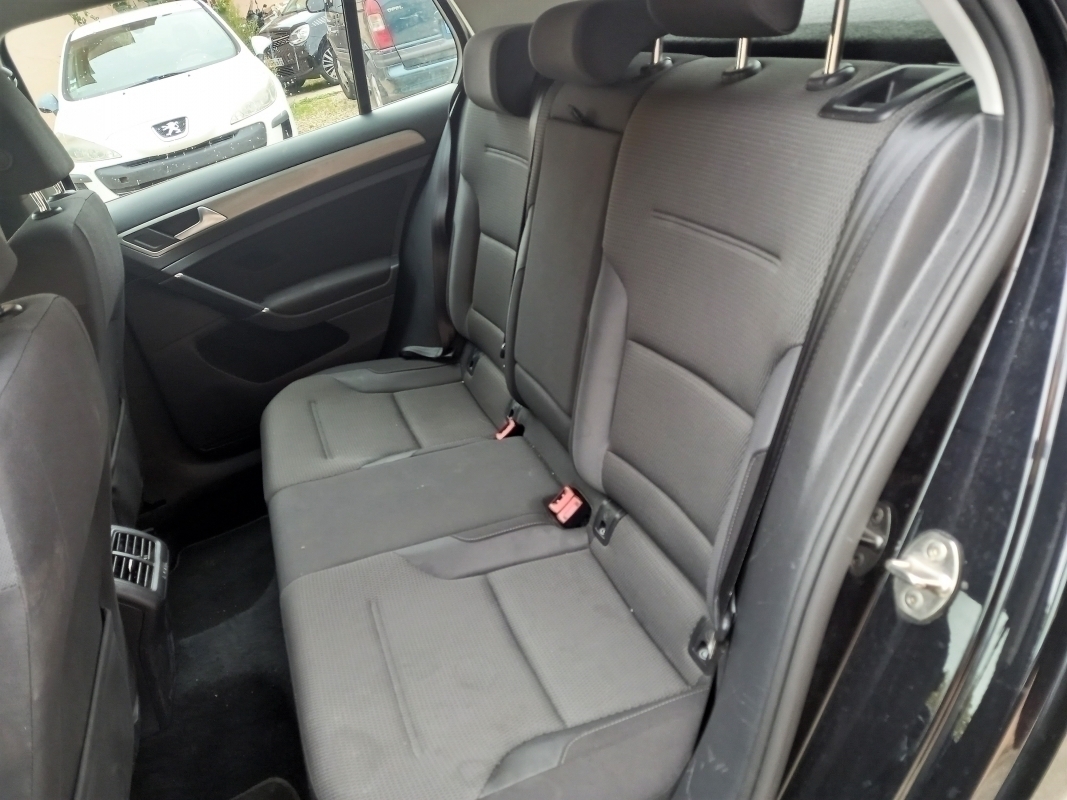 Volkswagen Golf — 13
