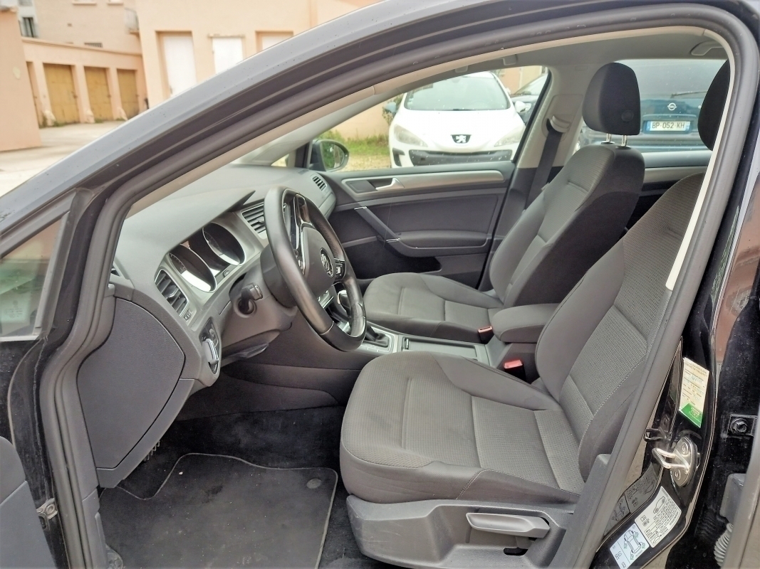 Volkswagen Golf — 11