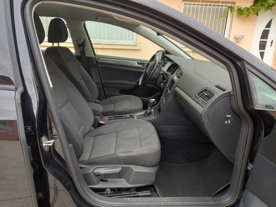Volkswagen Golf — 14
