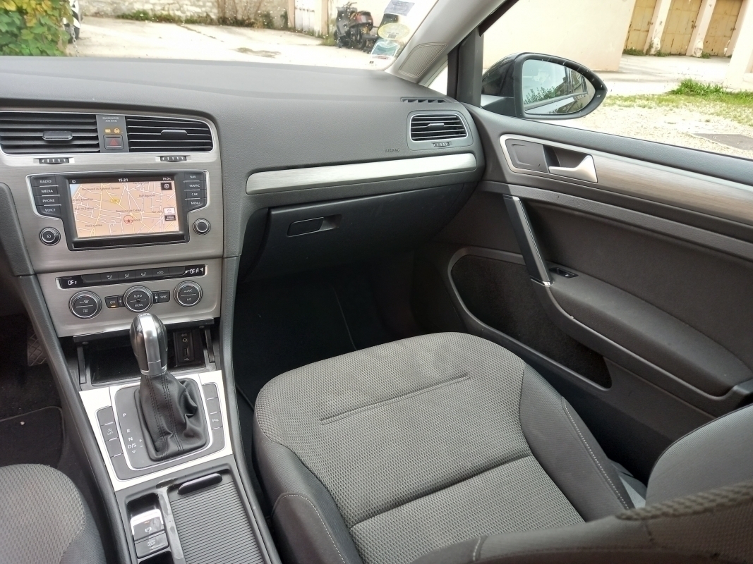 Volkswagen Golf — 9