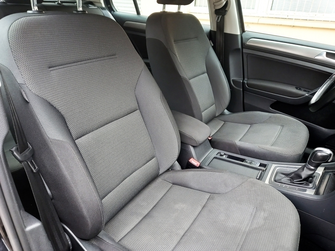 Volkswagen Golf — 15