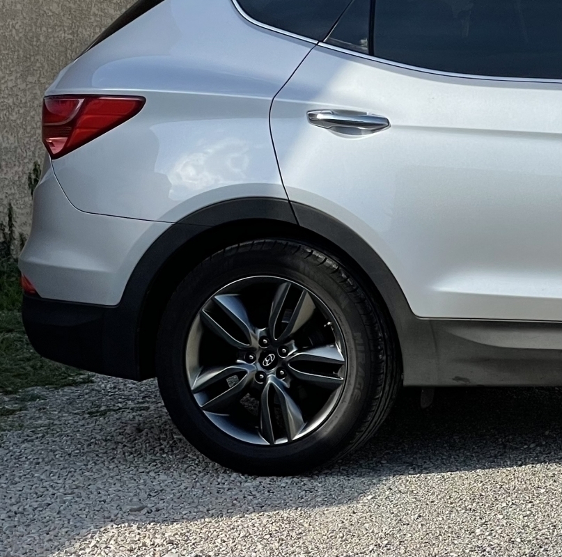 Hyundai Santa Fe — 17
