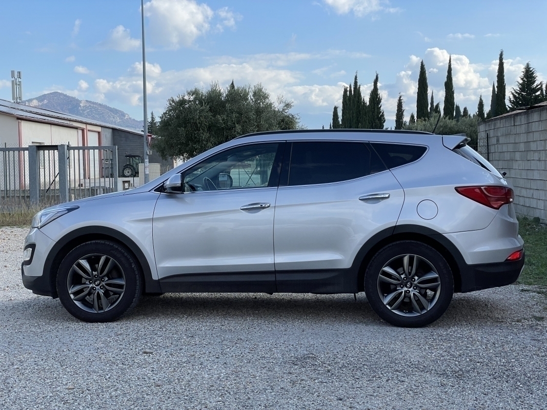 Hyundai Santa Fe — 2