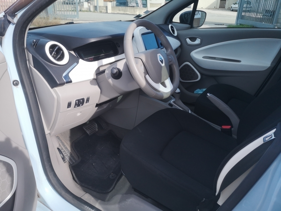 Renault Zoe — 5