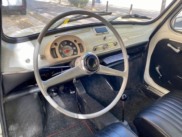 Seat 600 E — 18