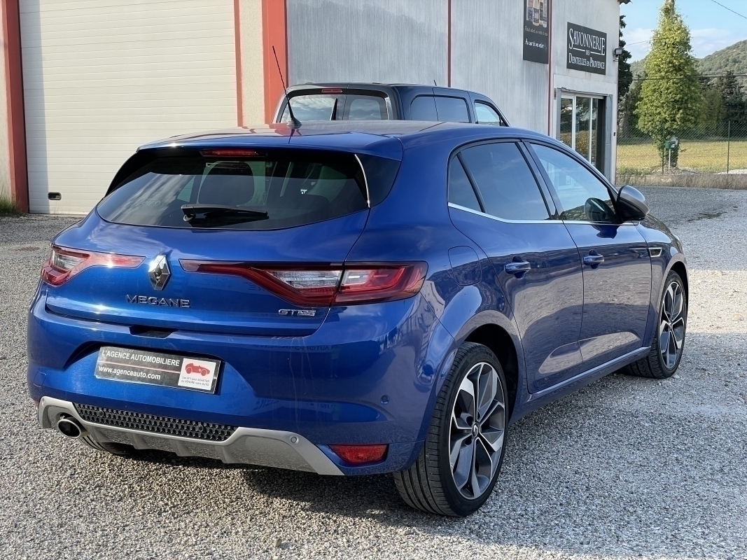 Renault Megane — 5