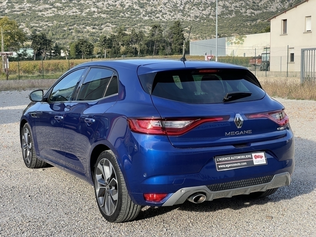 Renault Megane — 3
