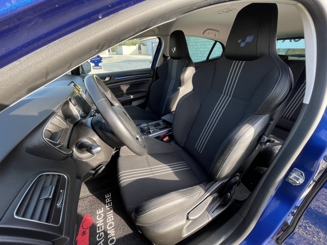Renault Megane — 10