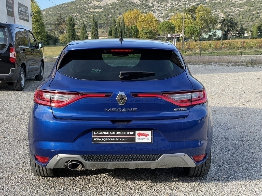 Renault Megane — 4