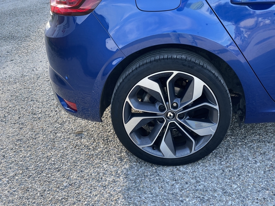 Renault Megane — 19