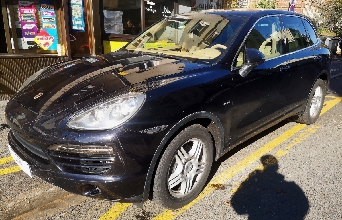 Porsche Cayenne — 2