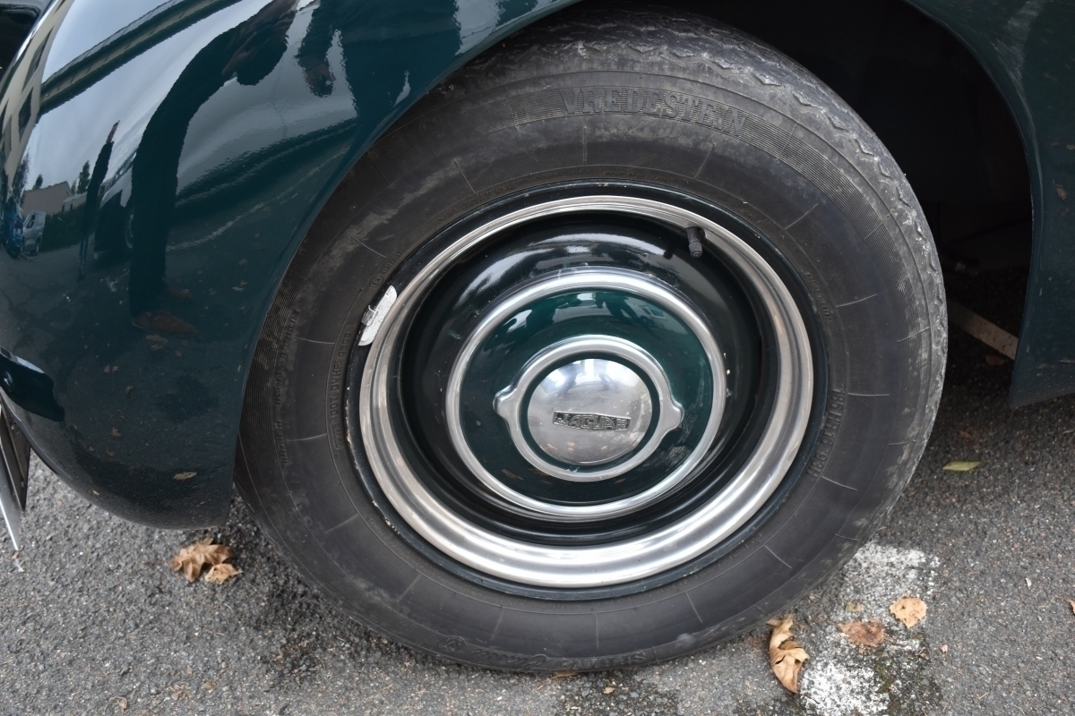 Jaguar XK — 15