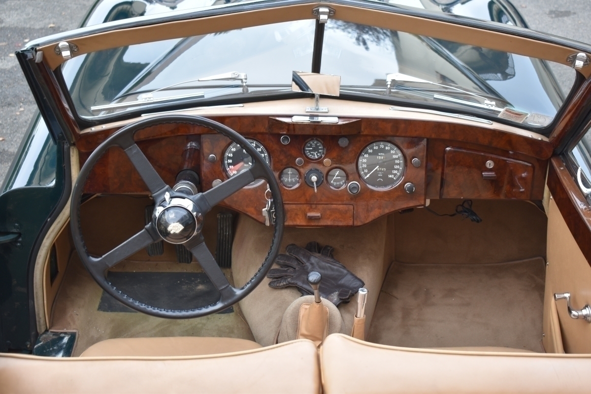 Jaguar XK — 17