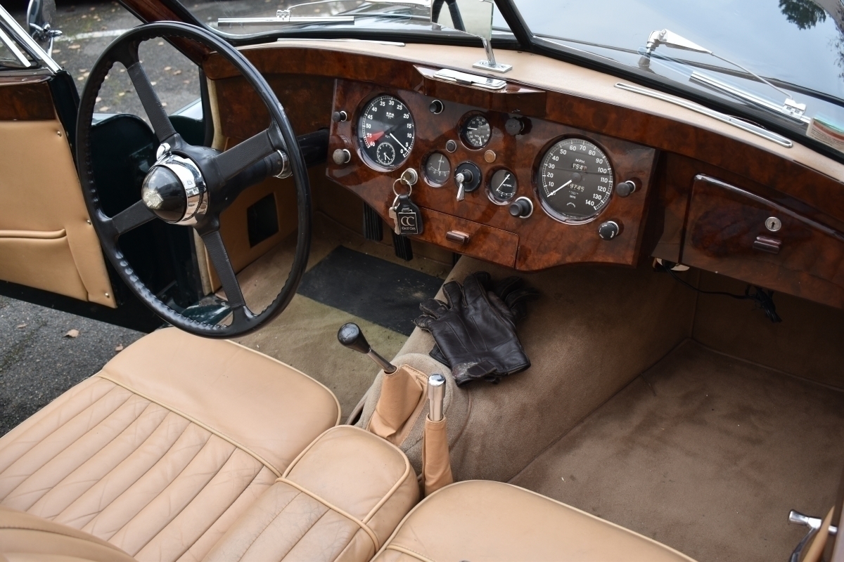 Jaguar XK — 18