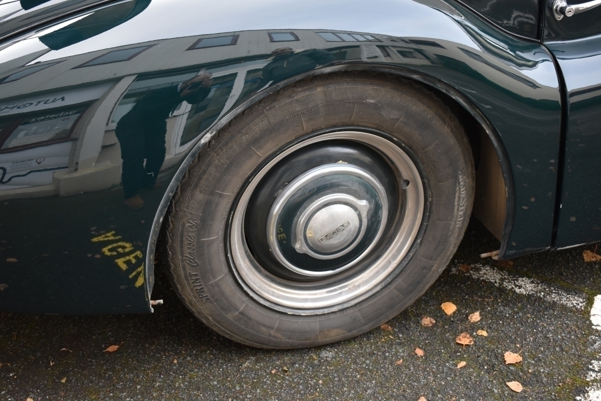 Jaguar XK — 24