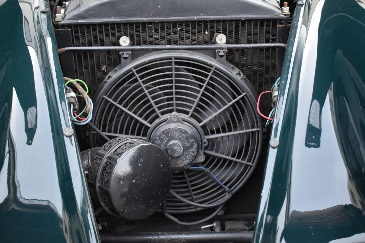 Jaguar XK — 32