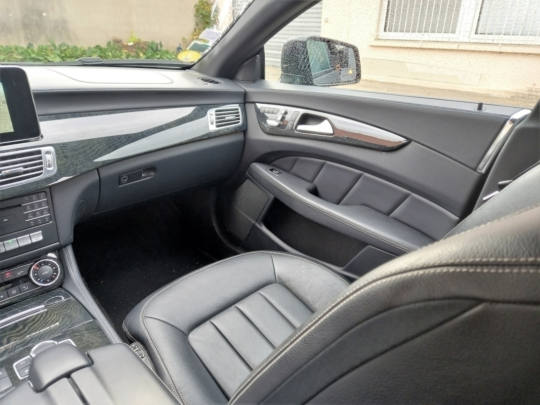Mercedes CLS — 11