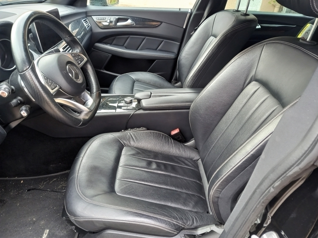 Mercedes CLS — 14