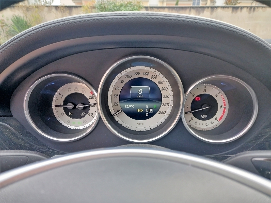 Mercedes CLS — 12