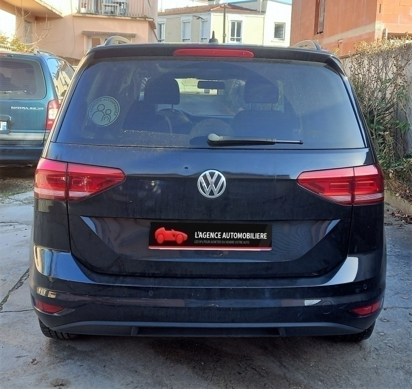 Volkswagen Touran — 6