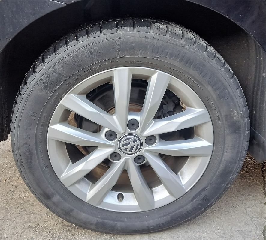 Volkswagen Touran — 23