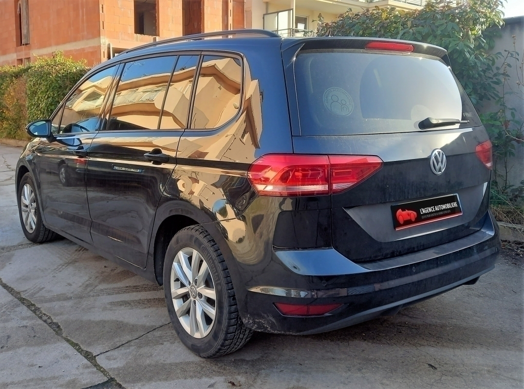 Volkswagen Touran — 7