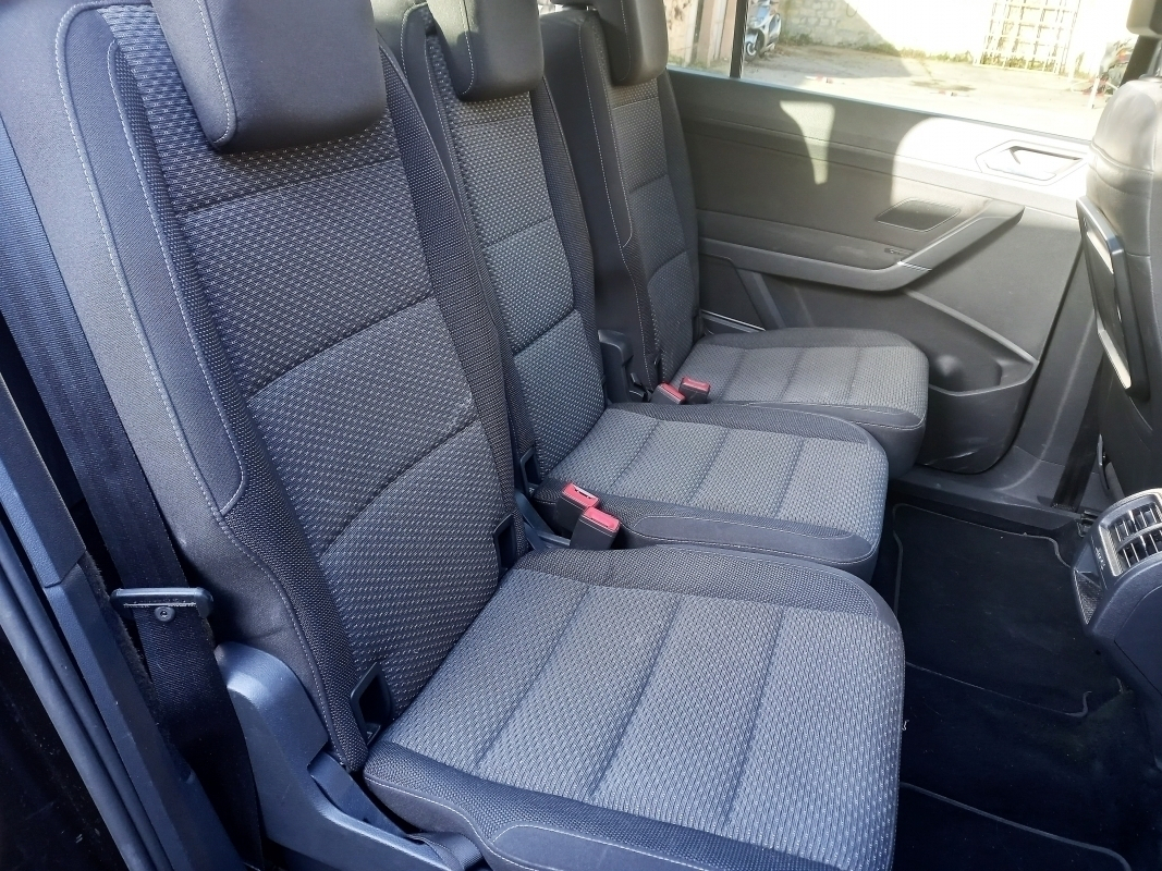 Volkswagen Touran — 16