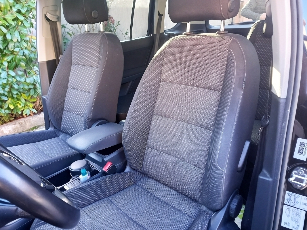 Volkswagen Touran — 12