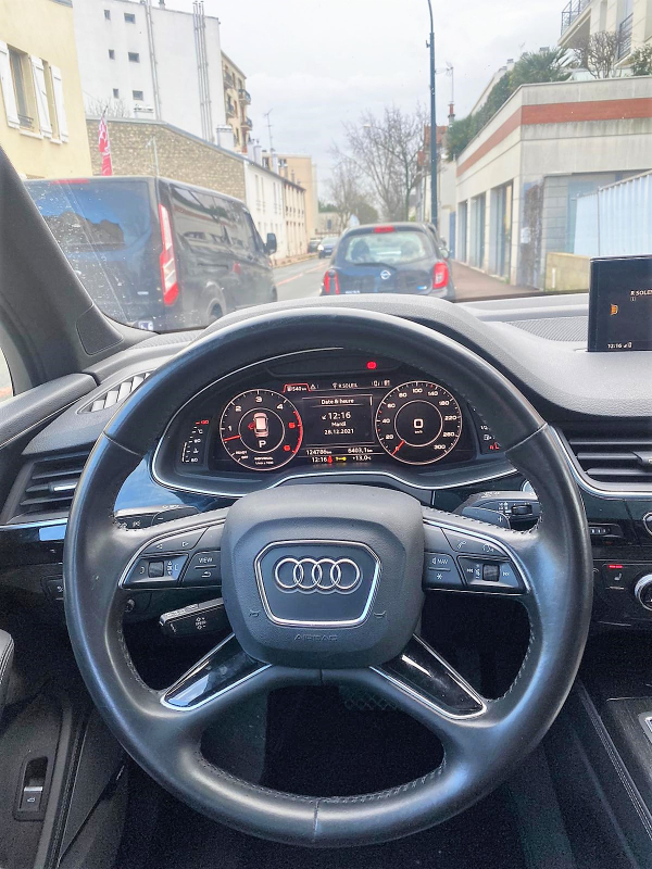 Audi Q7 — 11