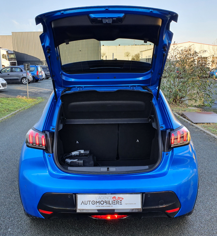 Peugeot 208 — 6