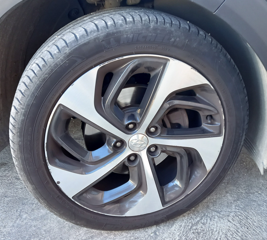 Hyundai Tucson — 23