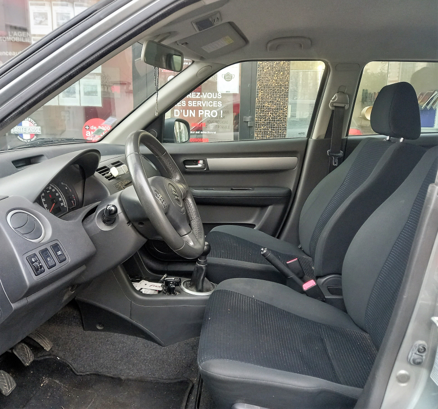 Suzuki Swift — 12